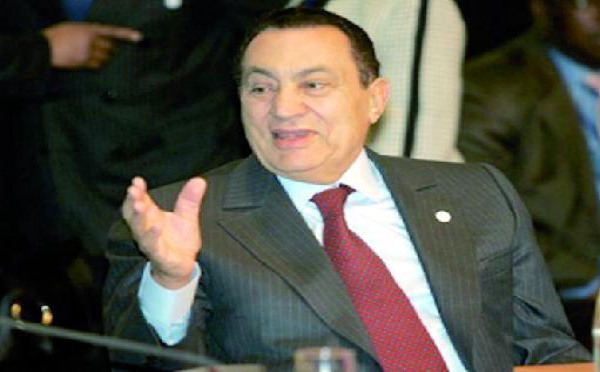 Moubarak juge le moment propice à la paix au Proche-Orient : «Un accord historique est à portée de main»