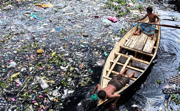 Le plastique jeté dans les fleuves, source majeure de la pollution des océans
