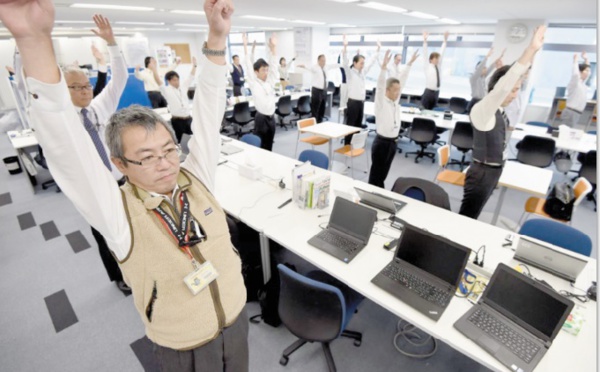 Le Japon, adepte des séances de gym au travail