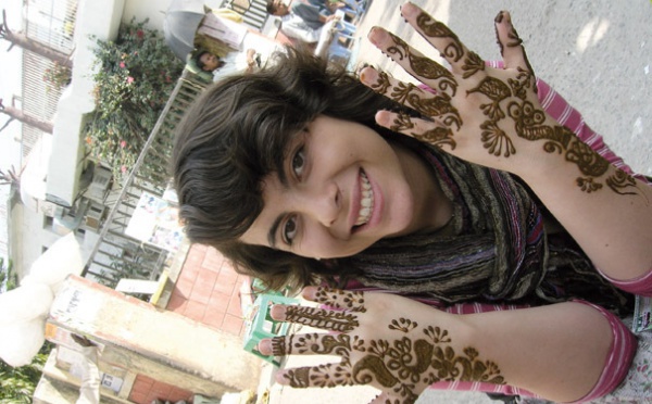 Tatouages au henné: Méfiez-vous du noir!