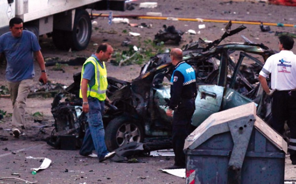 Attentat à la voiture piégée contre la garde civile espagnole