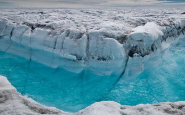 Des nuages accélèrent la fonte des glaces au Groenland