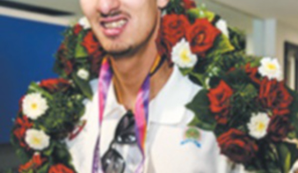 Soufiyane Bakkali vise la plus haute marche du podium des Mondiaux et des Olympiades