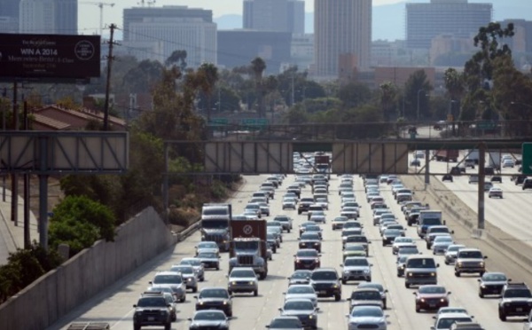 A Los Angeles, peindre les chaussées en blanc contre la chaleur