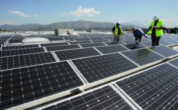 Un ambitieux projet de production électrique d’une capacité de 2.000 mégawatts :  9 milliards de dollars pour l’énergie solaire