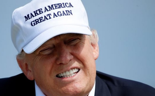 ​Insolite . La casquette  de Trump