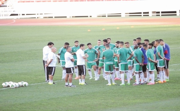 L’auto huis clos ça existe ! L’équipe nationale des locaux en est la preuve