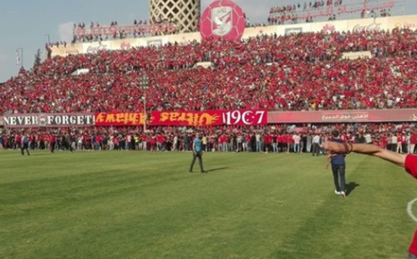Le stade d’Al Ahly envahi par les supporteurs