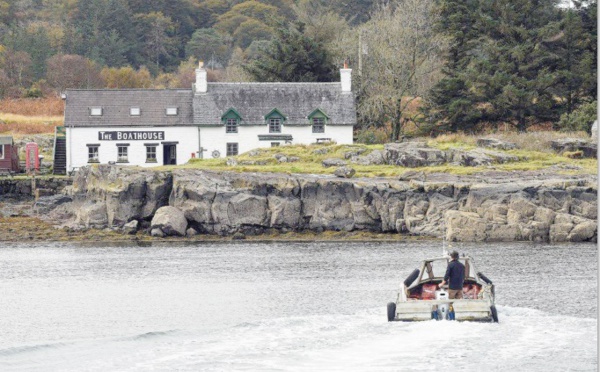 Cinq habitants tentent d'acheter leur île en Ecosse