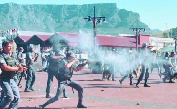 Dans les townships du Cap, le quotidien de la guerre des gangs