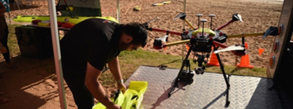 Des drones surveillent les plages à la recherche de requins