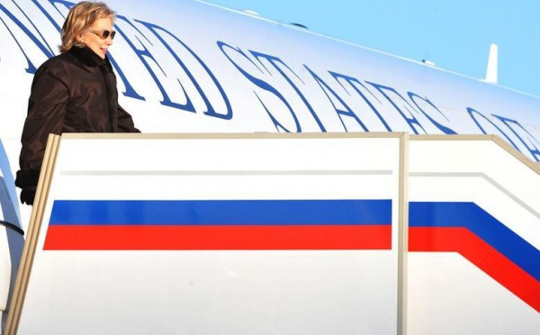 Relance des relations entre la Maison blanche et le Kremlin : Clinton à Moscou pour parler Proche-Orient et traité Start