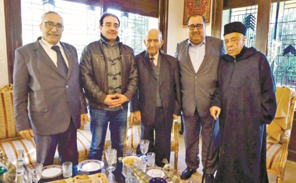 Une délégation de l’USFP rend visite au résistant Mohamed Benhamou
