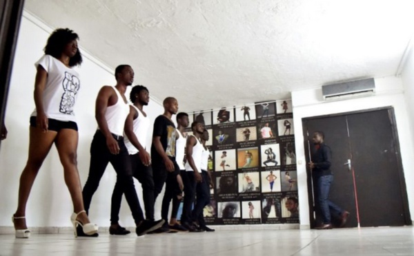 Des podiums aux magazines, les mannequins africains courtisés