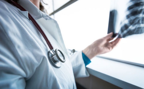 Progrès dans la survie au cancer, mais inégal selon les pays