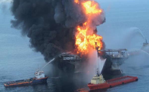 Naufrage d'une plateforme pétrolière: Marée noire dans le Golfe du Mexique