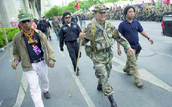 Thaïlande : Le gouvernement annule les élections et envoie les blindés