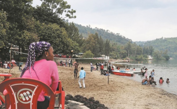 Sécurité, plage et wifi: heureux, les Congolais du Rwanda