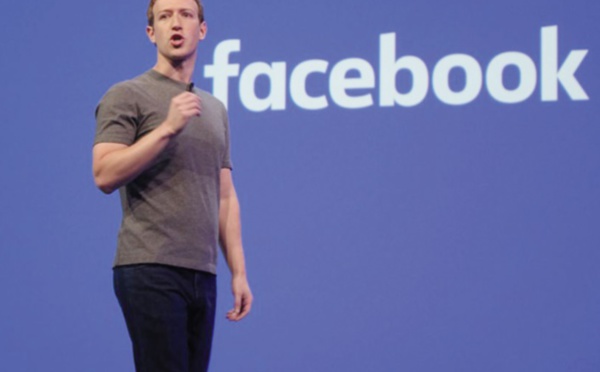 Zuckerberg, le patron de Facebook, un timide sous les feux des projecteurs