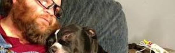 Blessé par balle par son chien