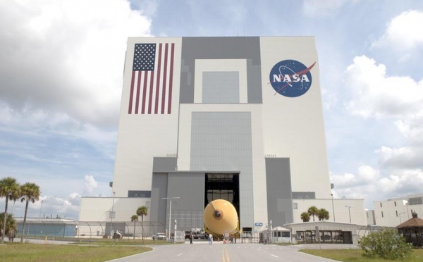 L'International Space Camp de Huntsville se drape des couleurs nationales