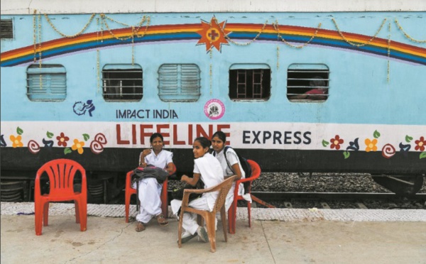 En Inde, un hôpital sur rails contre le déficient système de santé