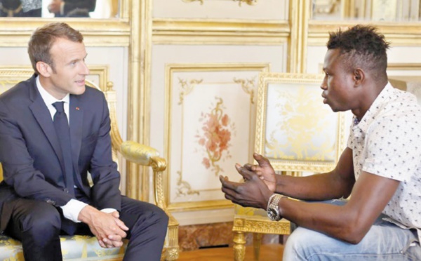 Mamoudou Gassama, migrant malien érigé en exemple en France