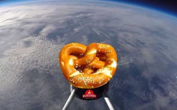 Insolite : Deux bretzels dans l’espace