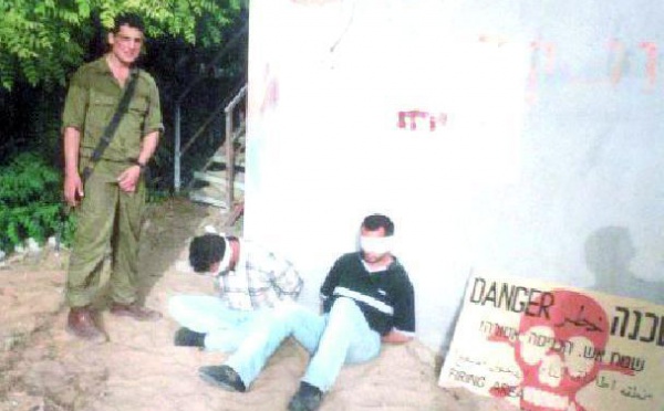 Israël : Parution de nouvelles photos de soldats humiliant des détenus palestiniens