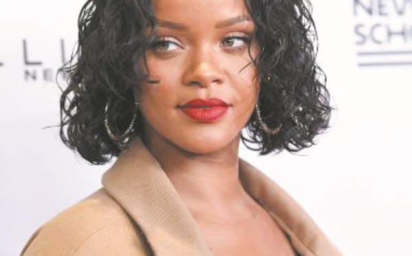 Des stars dans le rouge : Rihanna