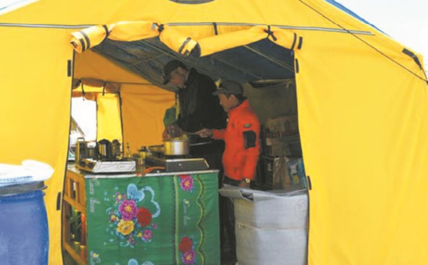 Le camp de base de l’Everest, ville de petits conforts en haute altitude