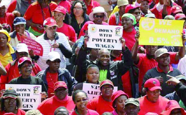 Afrique du Sud  : Le jeu dangereux des syndicats