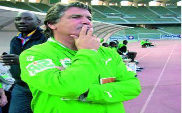 Le Raja rejoint le lot des clubs sans coach : Henri Michel jette l'éponge