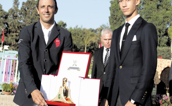 Concours officiel de saut d'obstacles