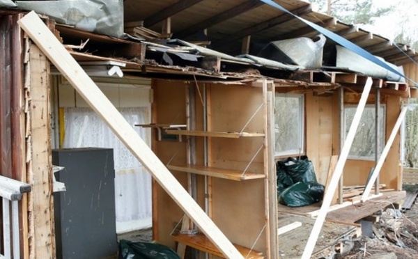 Insolite : Quatre mois de cabane pour un cabanon