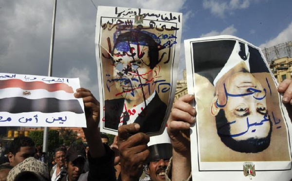 Le mouvement de protestations s'amplifie  : Grève générale et marche géante pour réclamer le départ de Moubarak