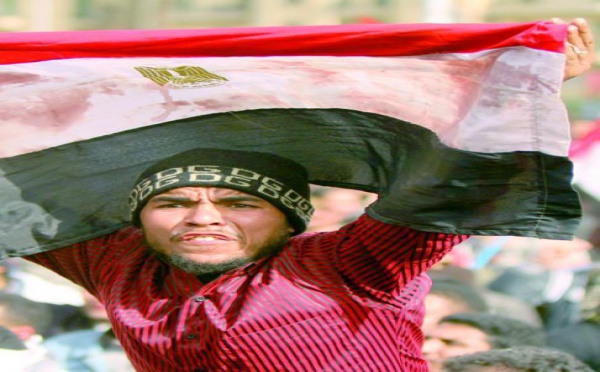 Les manifestants égyptiens toujours aussi décidés : Le «Vendredi du départ» sonne le glas du Raïs