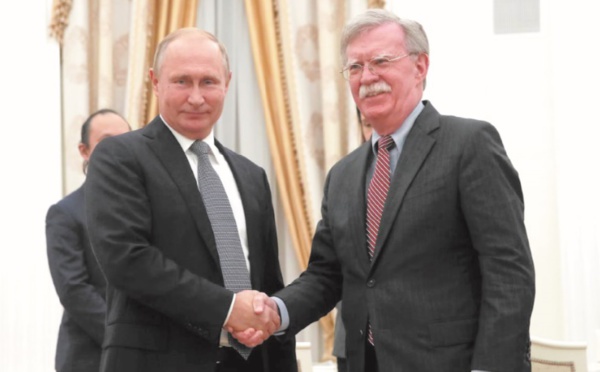 A Moscou, Bolton défend le retrait américain d'un traité nucléaire