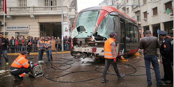 Un camion percute le tramway à Casablanca