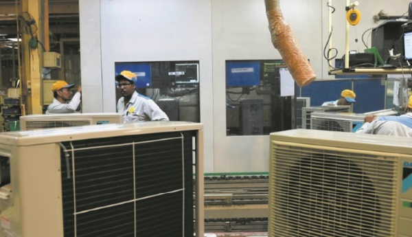 Froid dedans, plus chaud dehors : l'Inde dans le cercle vicieux des climatiseurs