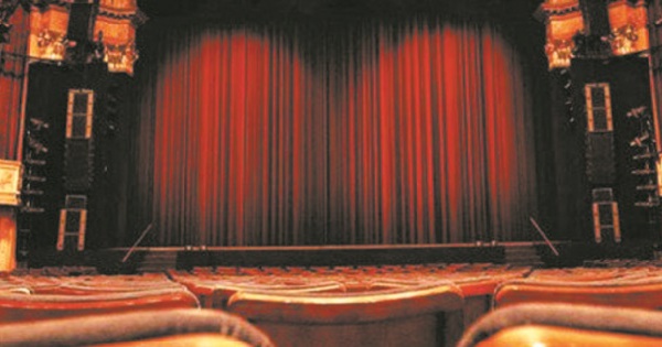 Festival national du théâtre “Nissyan”, l'histoire d'une femme tiraillée entre modernité et traditions