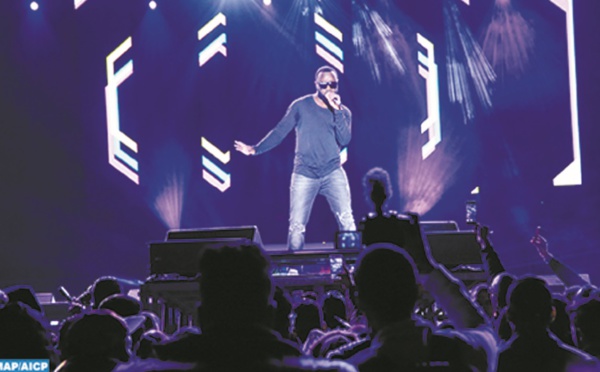 Maître Gims enflamme la scène de la mythique place Jemaâ El Fna