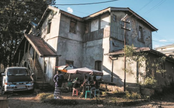 A Addis-Abeba, l'héritage architectural écrasé par la modernité