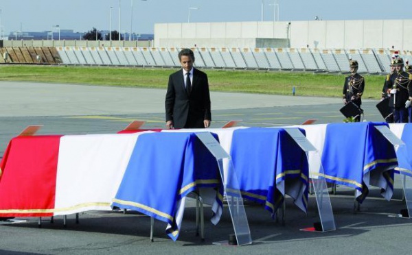 Nicolas Sarkozy lors de la cérémonie d’hommage aux victimes de l’attentat de Jamaa El Fna : “Le Roi du Maroc a fait preuve d’une très grande capacité d’innovation”