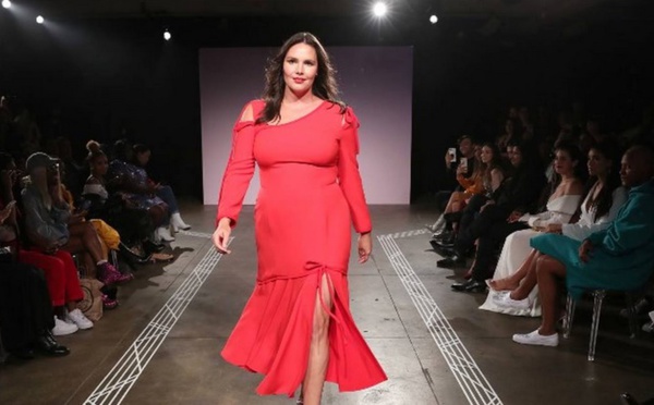 Le syndicat américain de la mode réclame plus de rondes sur les podiums