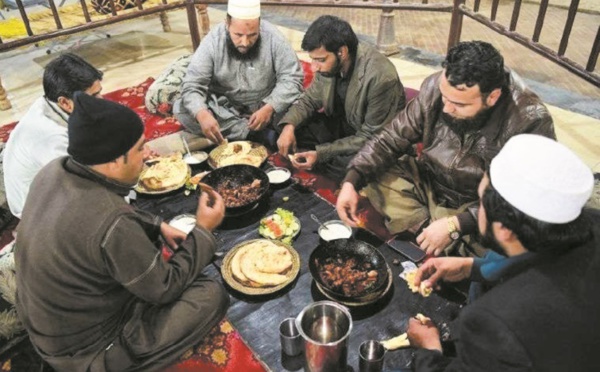Au Pakistan, la sulfureuse Peshawar se livre aux délices de la bonne chère