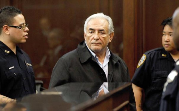Suite à la diffusion des images de l'arrestation de Strauss-Kahn : Indignation des socialistes français