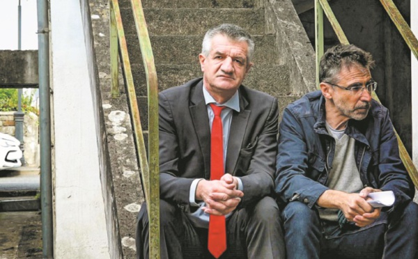 “Un berger et deux perchés à l'Elysée”, un drôle de documentaire sur un inclassable de la politique