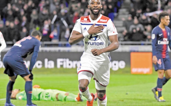 A Lyon, Paris retombe sur Terre