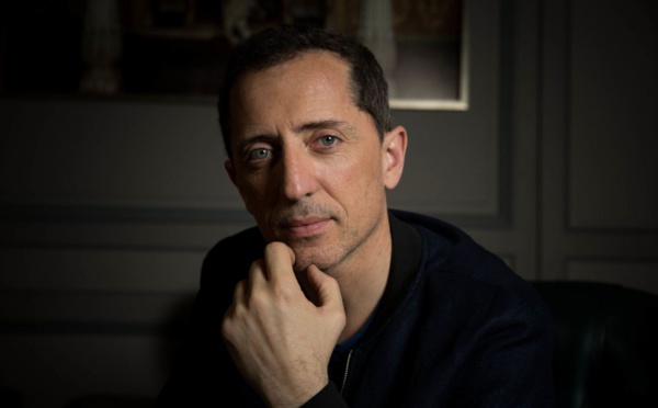 ​Gad Elmaleh,  après la réplique humoristique,  l’action juridique